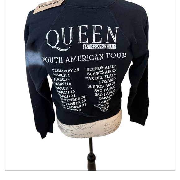 QUEEN SOUTH AMERICA TOUR 🖤  Black Concert Sweater - Picture 6 of 12